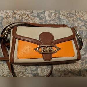 ☀️Coach Jade shoulder bag in natural/sunbeam